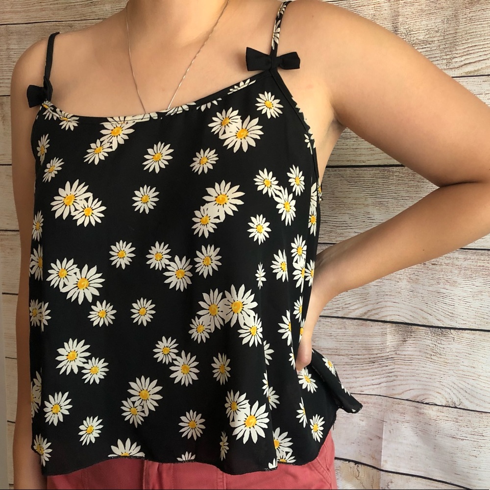 Black Daisy Print Loose Camisole